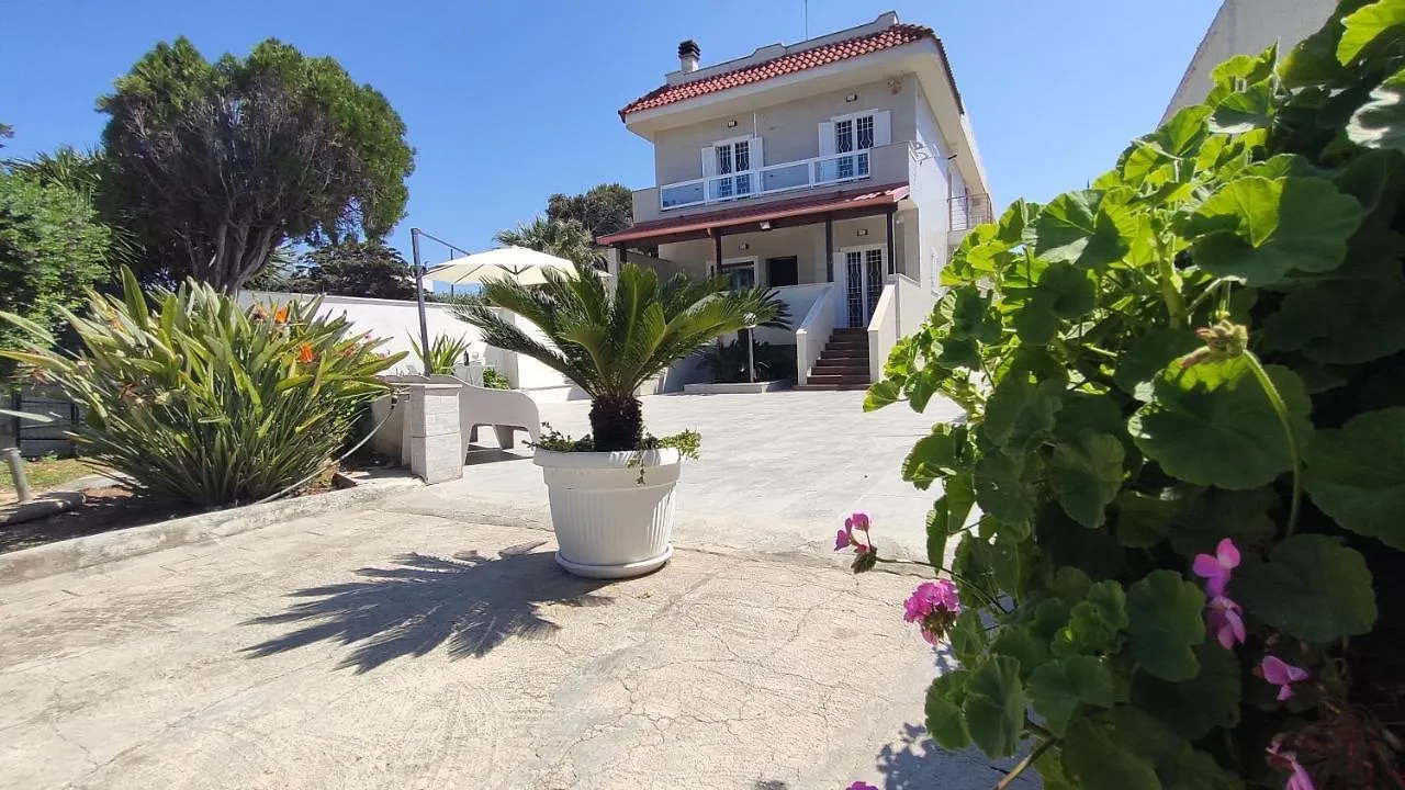Seagull Apartments - Front And Sea View & Airport Bari